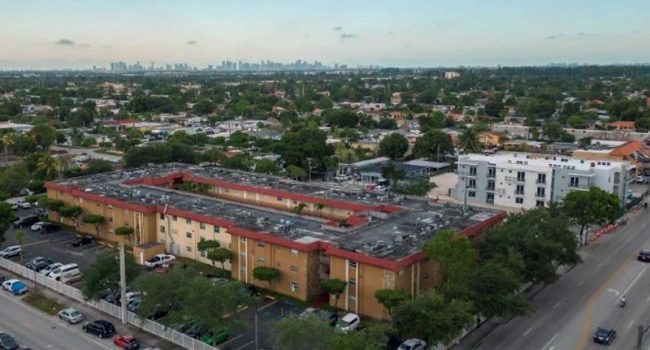 royalpalmgardenscondo_06