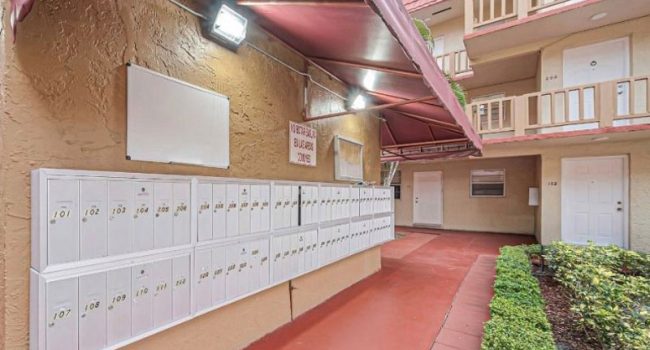 royalpalmgardenscondo_07